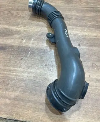 BMW 3 E90 E91 Breather/breather pipe/hose 7615026 70525063 1750610