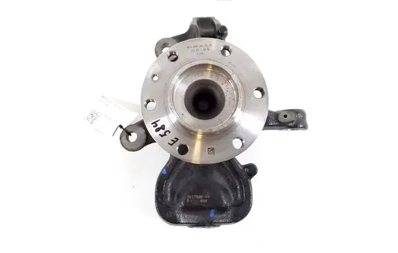 Mercedes-Benz Sprinter W907 W910 Front wheel hub