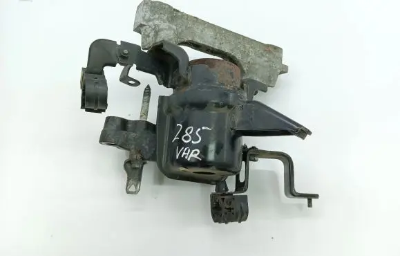 Toyota Avensis T270 Engine mount bracket