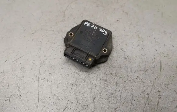 Peugeot 309 Ignition amplifier control unit 521013D