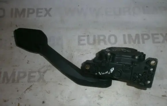 Volvo S60 Accelerator throttle pedal 9157553