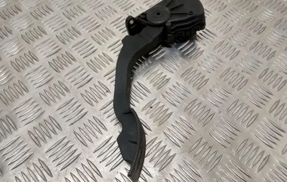 Ford Focus C-MAX Accelerator throttle pedal 3M519F836CF 0XC95YE 00864109