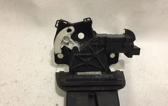 Audi A4 S4 B7 8E 8H Tailgate/trunk/boot lock/catch/latch 8P4827505B