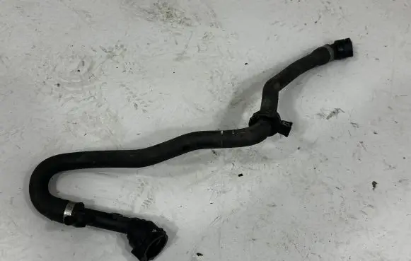 BMW 4 F32 F33 Engine coolant pipe/hose 8579941