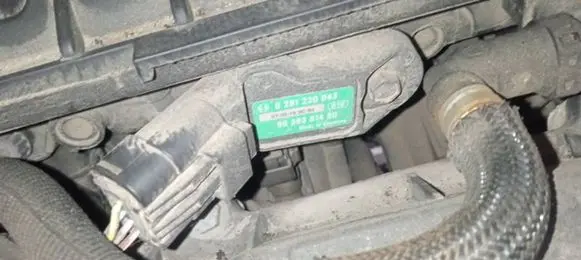 Citroen C4 I Air pressure sensor 9639381480 0261230043