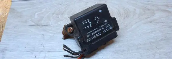 Volkswagen II LT ABS relay 2d0911253