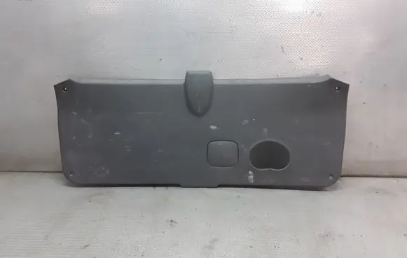 Hyundai Santa Fe Tailgate trim