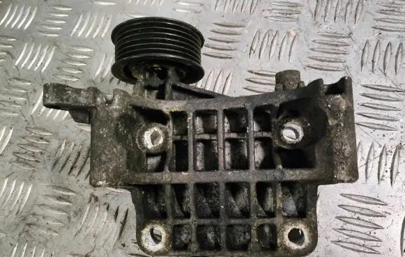 Audi A6 S6 C6 4F Generator/alternator bracket 059903143S 827775