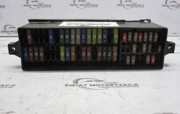 Volkswagen Polo V 6R Fuse box set 104341271