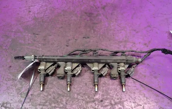 Peugeot 207 CC Fuel main line pipe 