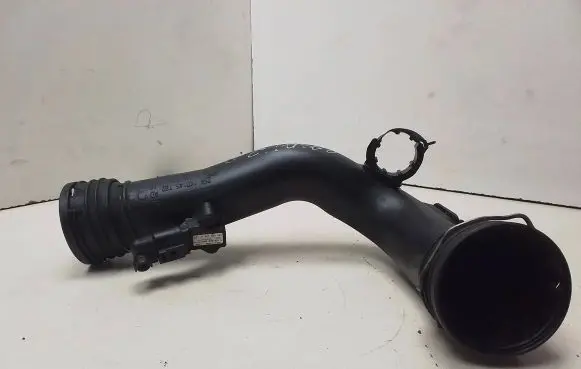 Volkswagen PASSAT B6 Intercooler hose/pipe 1K0145770D 1K0145762AD