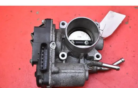Mitsubishi Lancer VIII Throttle body valve 