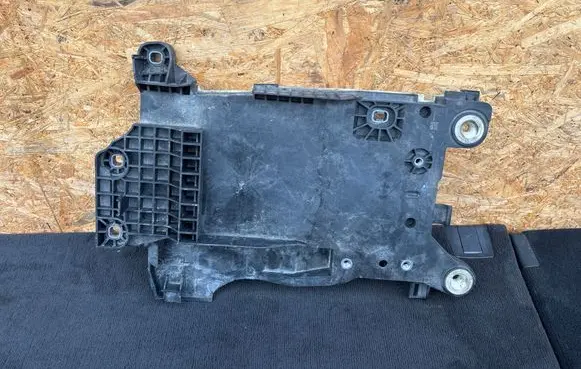 BMW X2 F39 Battery box tray 9304350 0000427 6Z121