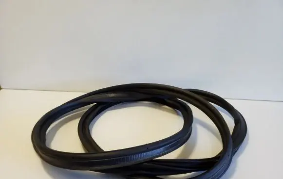 Nissan Qashqai J12 Trunk rubber seal (body) 