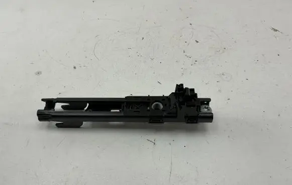 Mercedes-Benz A W176 Seat belt height adjuster A0008600388 881908151