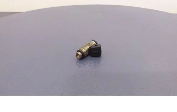 Fuel injector