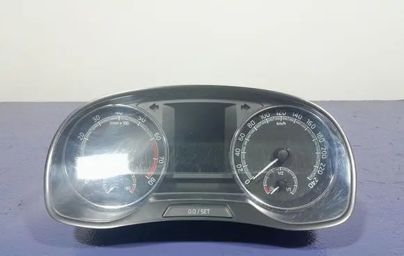 Skoda Fabia Mk3 (NJ) Speedometer (instrument cluster) 6V0920740D