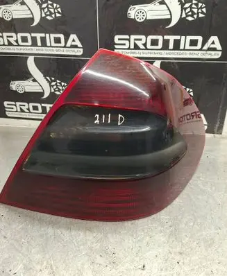 Mercedes-Benz E W211 Rear/tail lights A2118202464