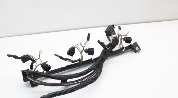 BMW M4 F82 F83 Fuel injector wires 7854402