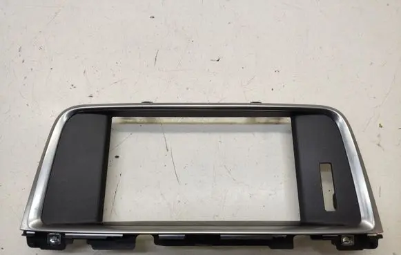 KIA Optima Radio/GPS head unit trim 84740D4920 84740D4920SQ7
