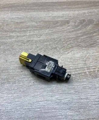 Volvo 850 Brake pedal sensor switch 9128577 96W50K