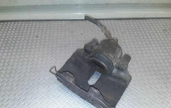 Skoda Octavia Mk2 (1Z) Front brake caliper