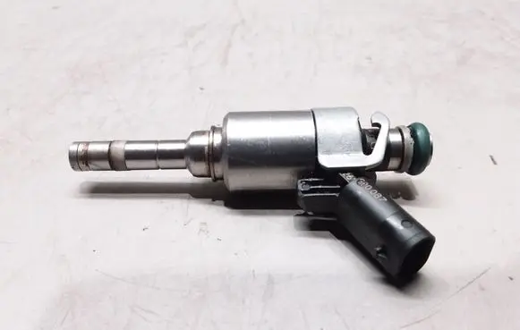 Audi A4 S4 B8 8K Fuel injector 06H906036J