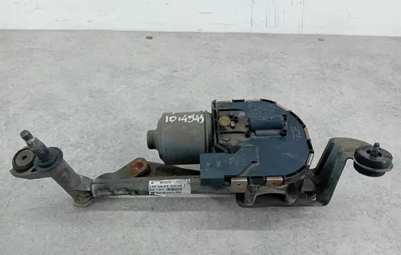 Volkswagen Golf Plus Front wiper linkage 
