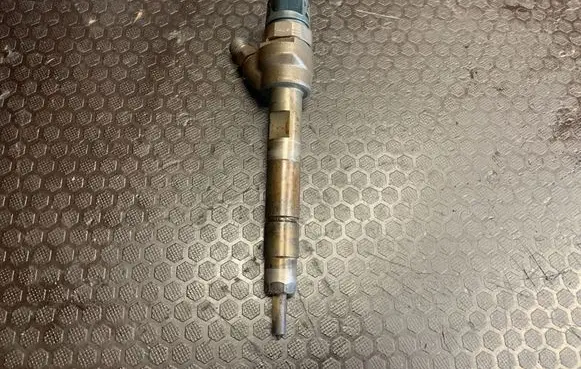 BMW 5 F10 F11 Fuel injector 0445110616
