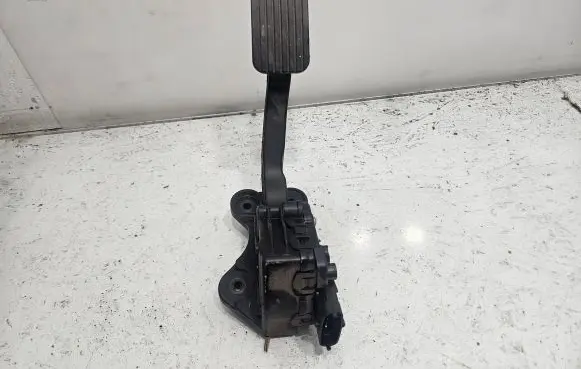 Hyundai i30 Accelerator throttle pedal 32700XXXXX