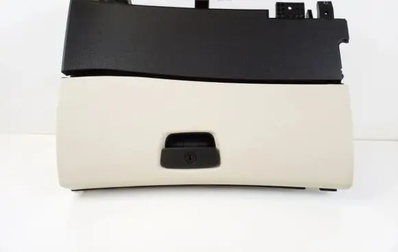 BMW Z4 E89 Glove box 9190942