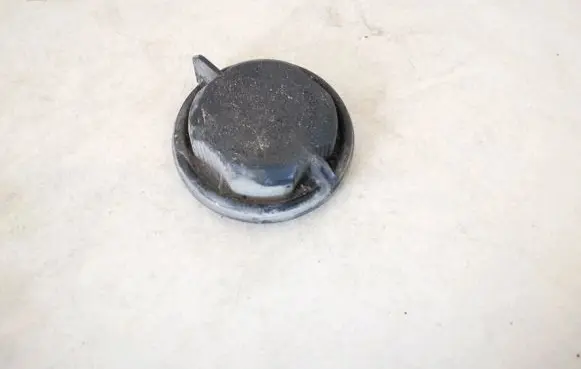 Chevrolet Captiva Headlight/headlamp dust cover