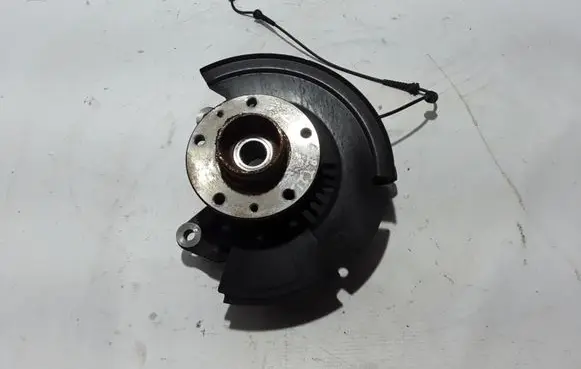 Renault Captur II Front wheel hub 400152378R
