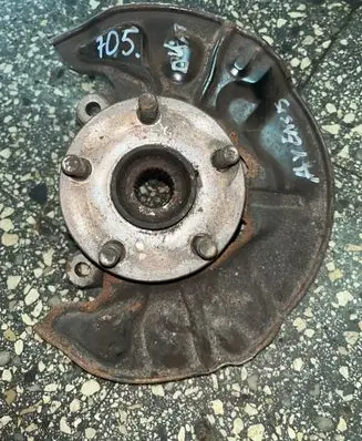 Toyota Avensis T250 Front wheel hub