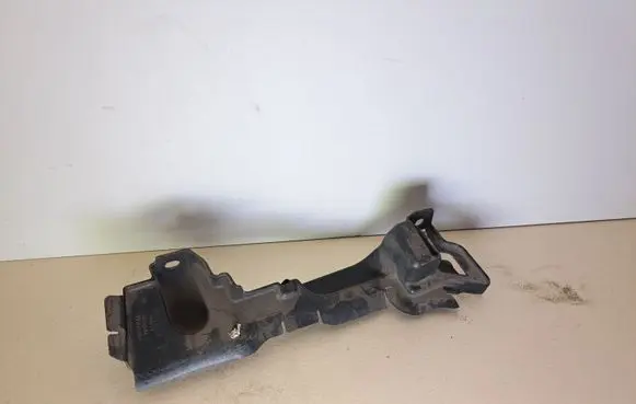 Land Rover Discovery 4 - LR4 Intercooler air guide/duct channel AH328C464AA