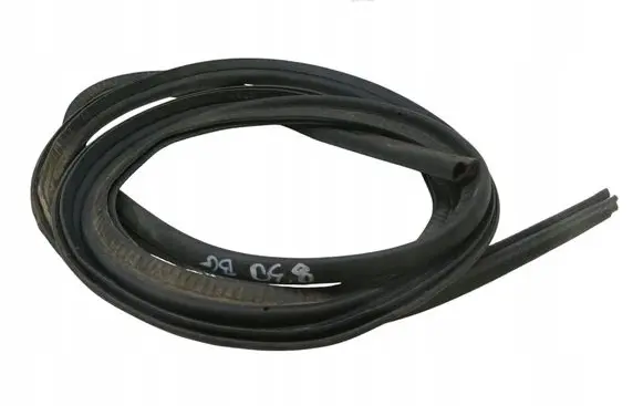 Trunk rubber seal (body)