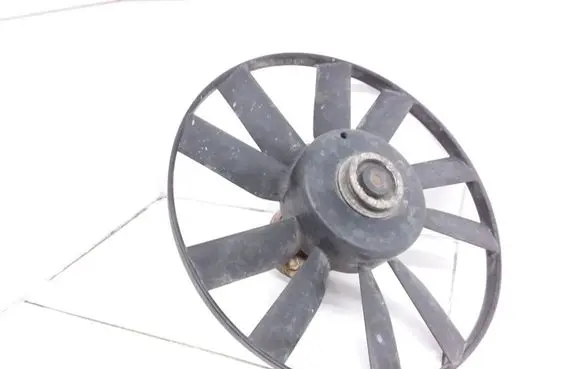 Volkswagen Golf III Electric radiator cooling fan 1H0959455
