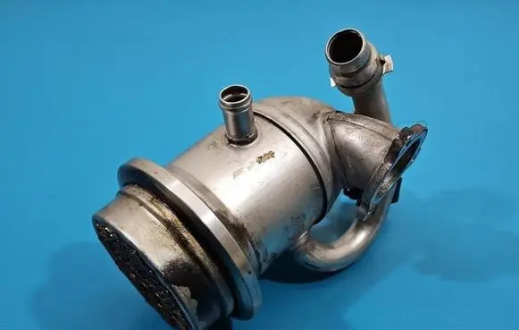 EGR valve cooler
