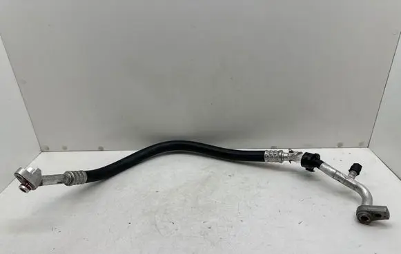 Ford Focus Air conditioning (A/C) pipe/hose 
