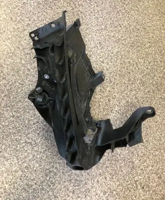 Audi A5 8T 8F Headlight/headlamp mounting bracket 8t0805608r