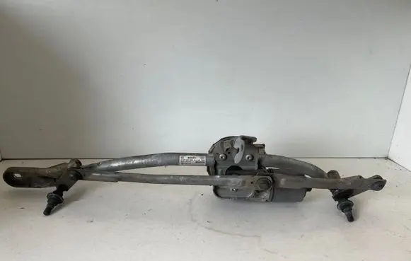 Front wiper linkage
