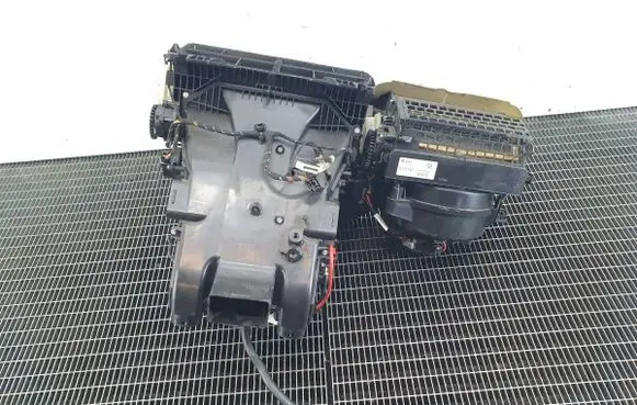 Opel Insignia A Interior heater climate box assembly 13345101