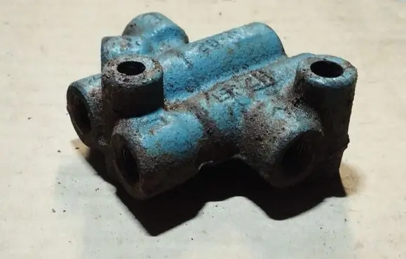 Toyota Yaris Brake power pressure regulator 