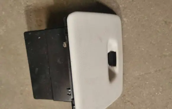 BMW X5 G05 Glove box 9399354 939935411