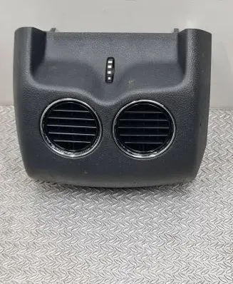 Peugeot 3008 I Rear air vent grill 9685097277