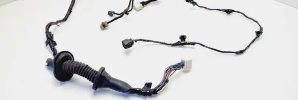 Mitsubishi Colt Front door wiring loom MN108065