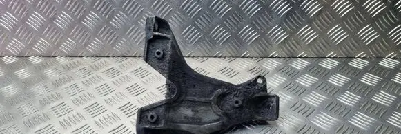 Audi A4 S4 B6 8E 8H Engine mounting bracket 8E0199308D