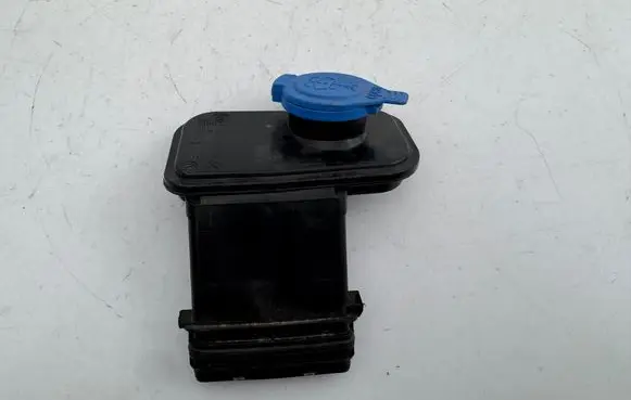 BMW 8 G16 Windshield washer fluid reservoir/tank 7435336 10543512 61667435336