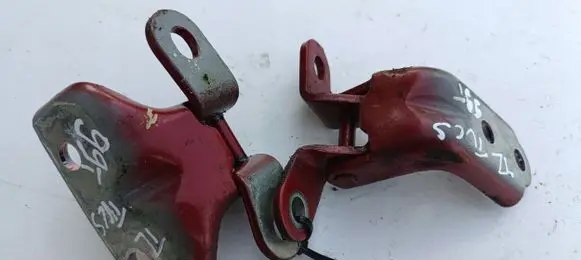 Hyundai Tucson TL Loading door hinge set 