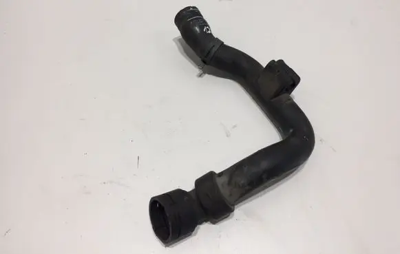Volkswagen PASSAT B5 Coolant pipe/hose 8D0121101AD